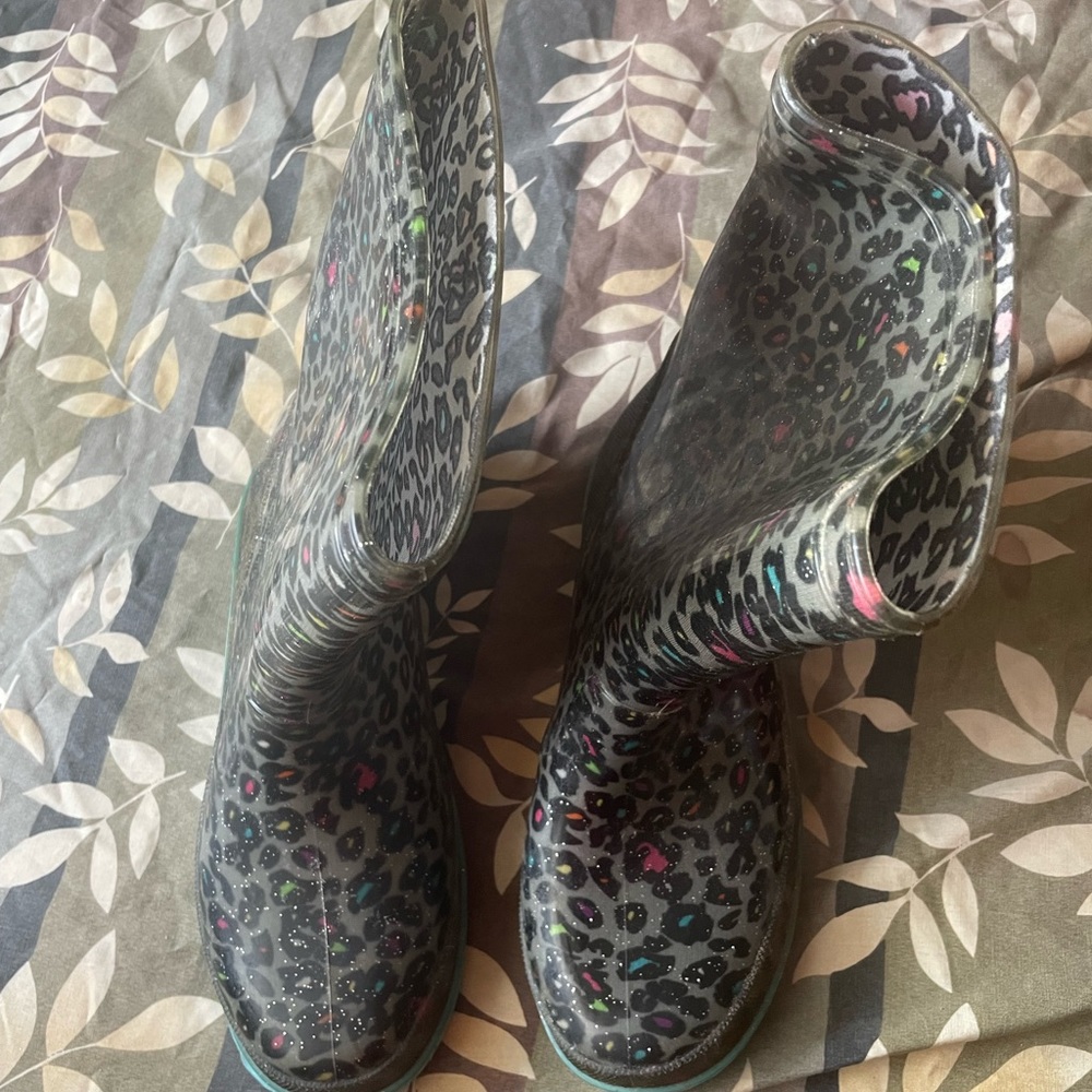 Girls rain boots youth size 6